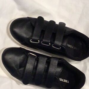 Size 8 Black Tretorn sneakers, excellent condition with 3 Velcro straps